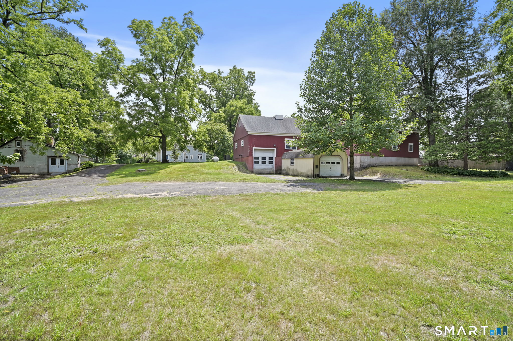 1689 Main Street