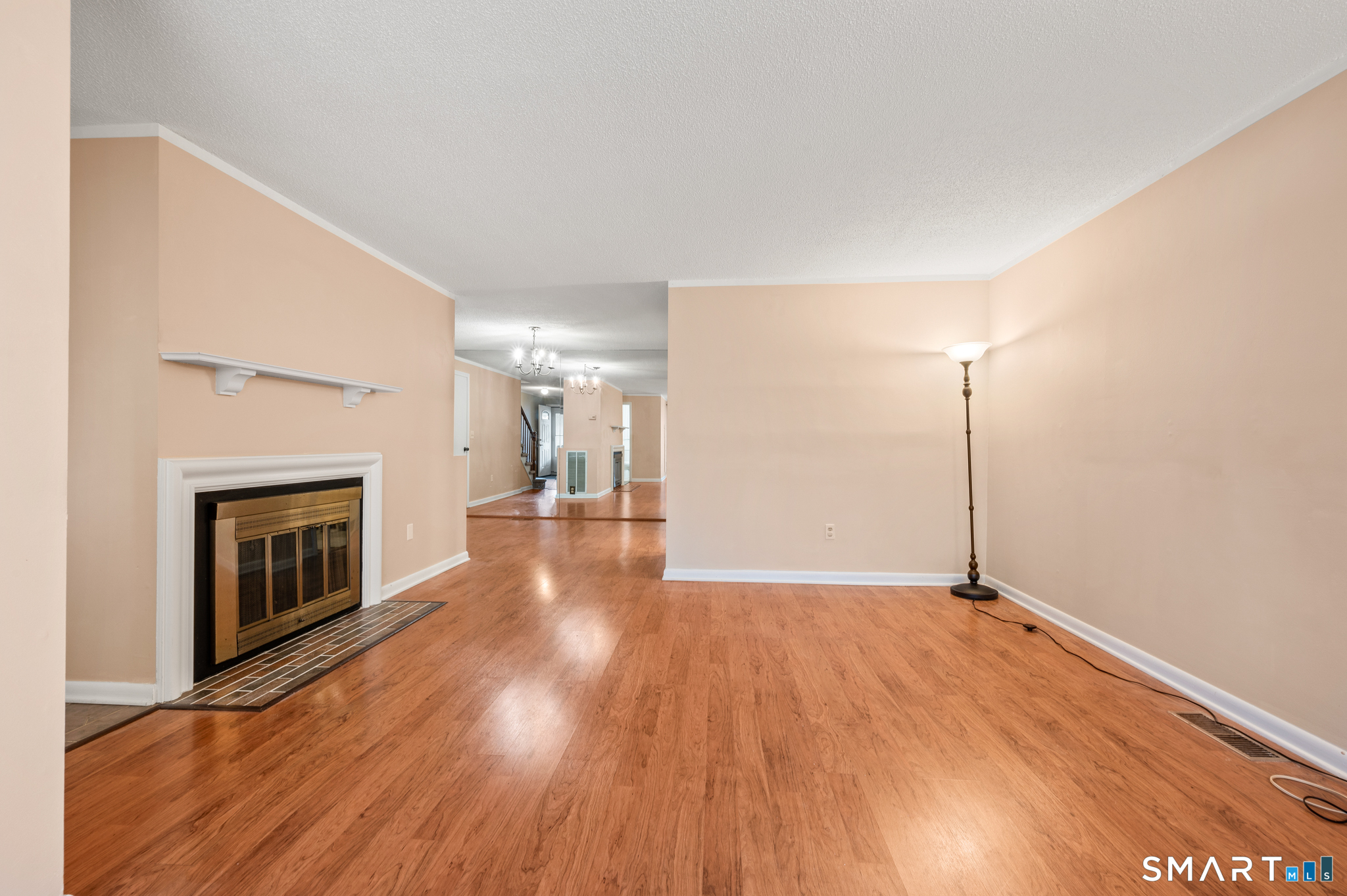 18 Dutton Place Way Unit: 18