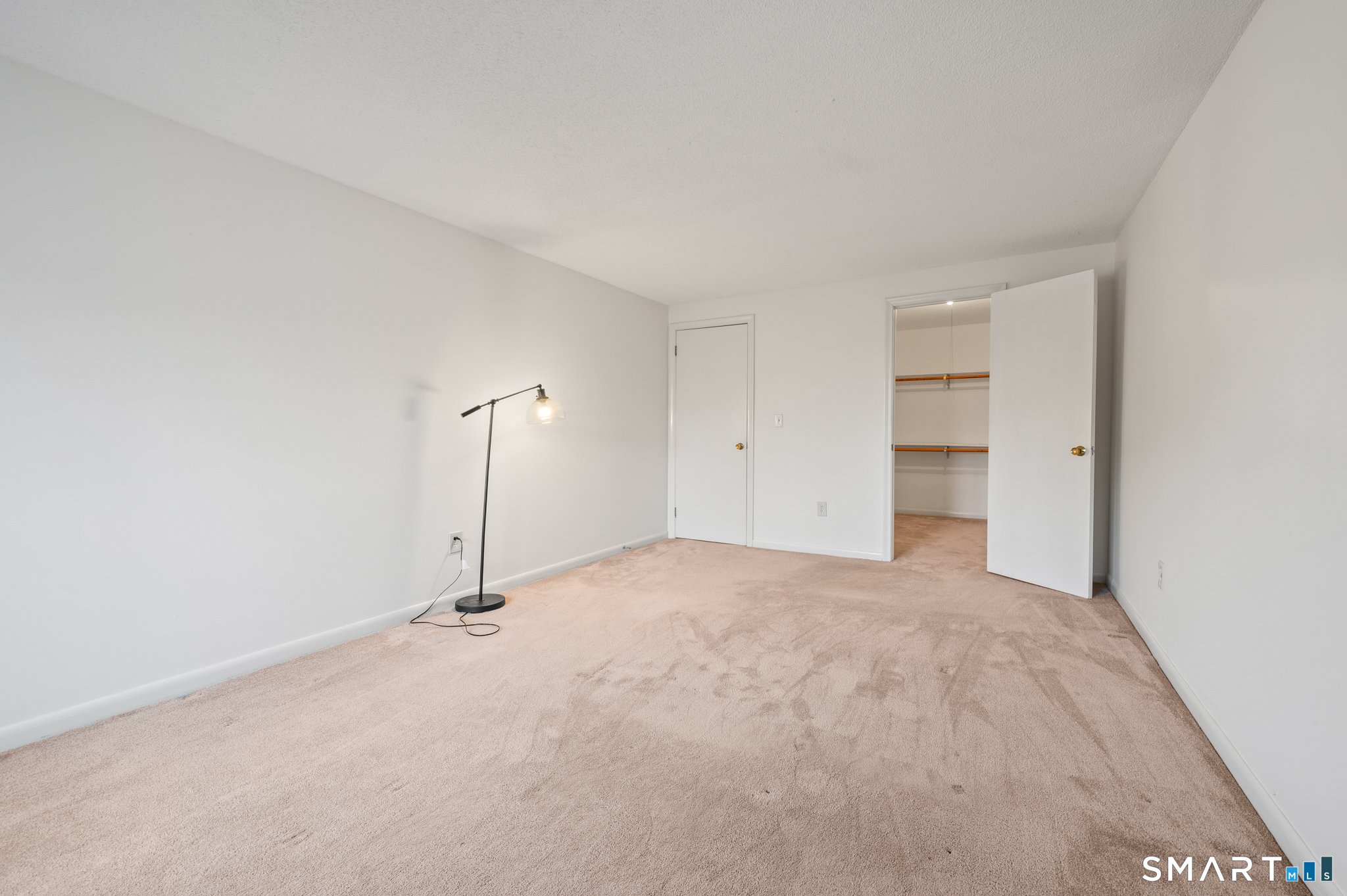 18 Dutton Place Way Unit: 18