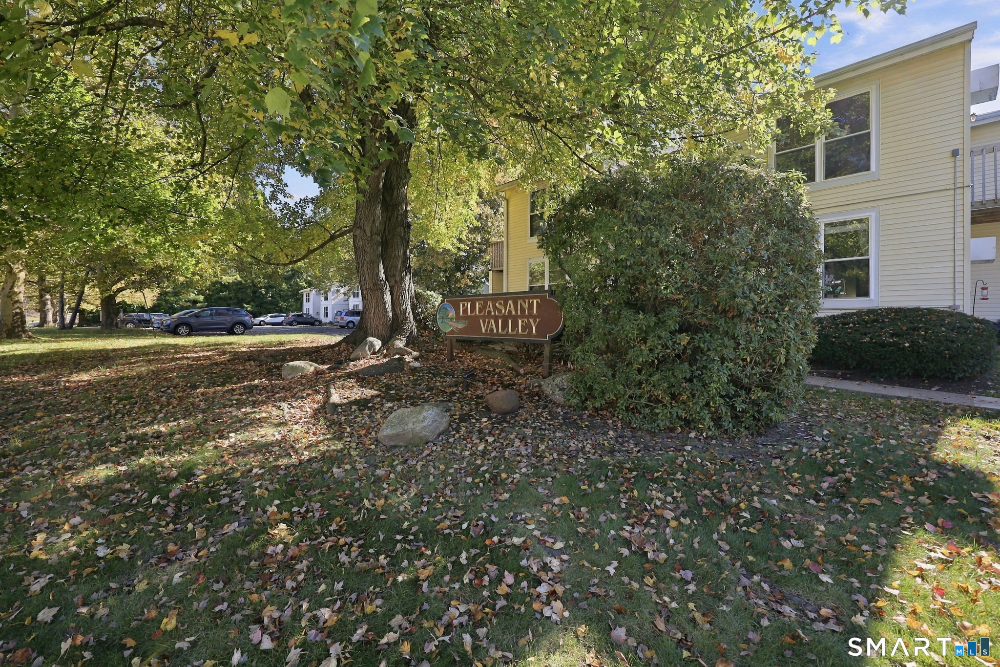 949 Pleasant Valley Road Unit: 4-3