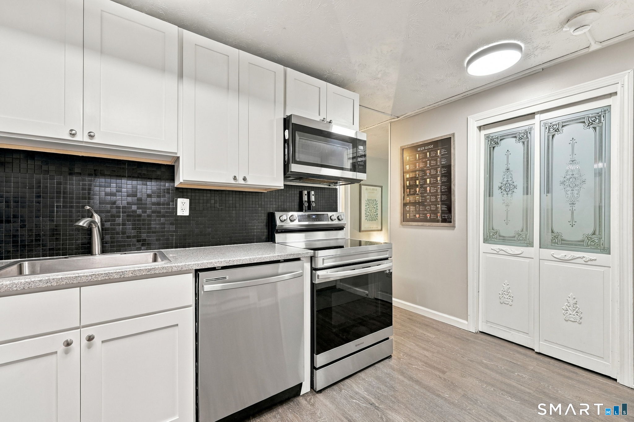 949 Pleasant Valley Road Unit: 4-3