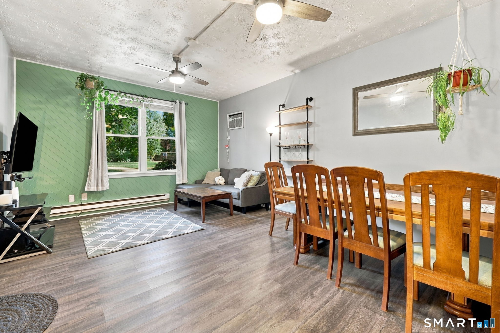 949 Pleasant Valley Road Unit: 4-3
