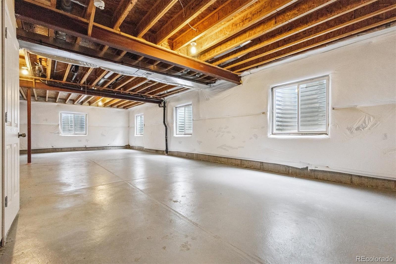 6945 Winthrop Circle