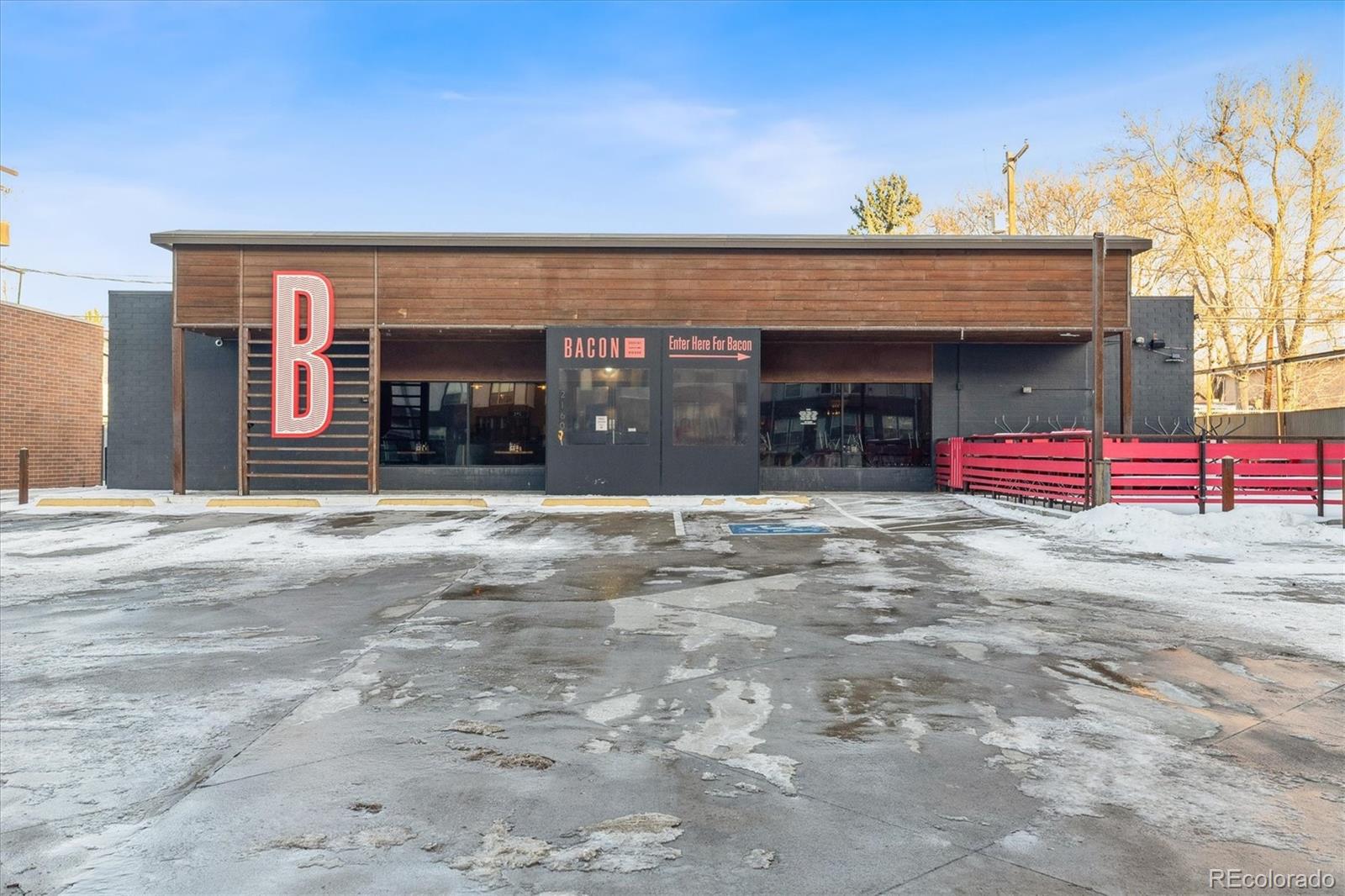 2410 S Lincoln Street