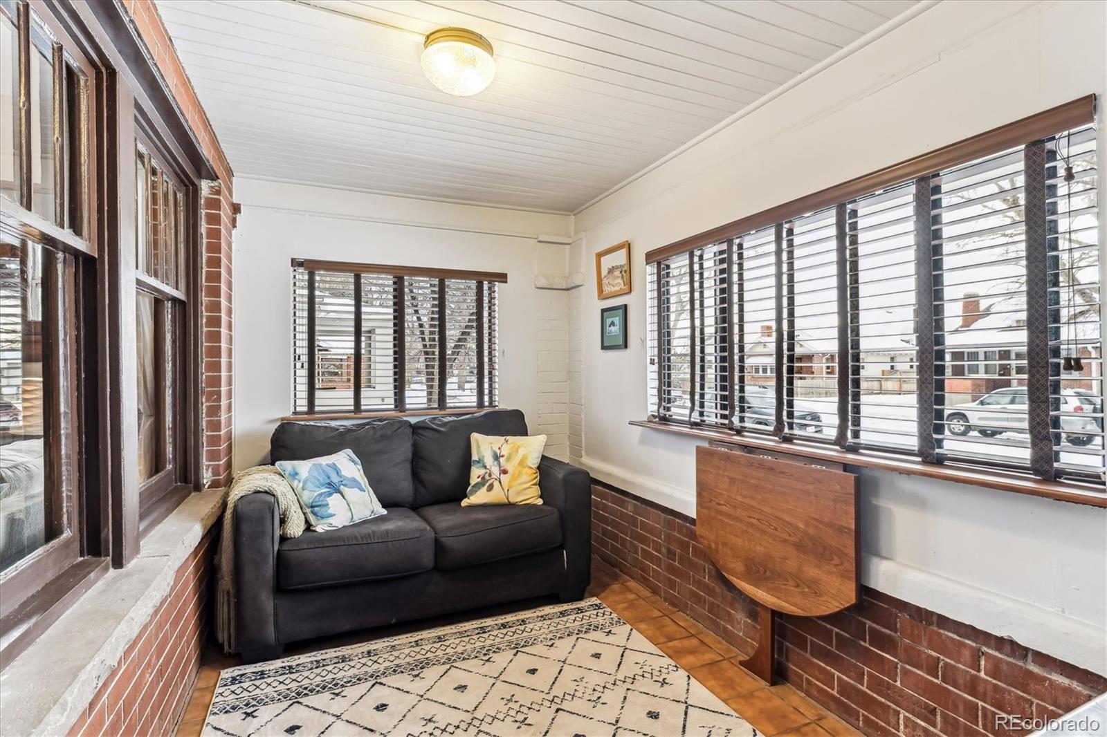 2410 S Lincoln Street