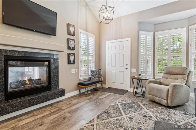570 Clarendon Loop