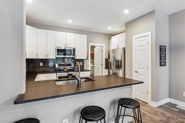 570 Clarendon Loop