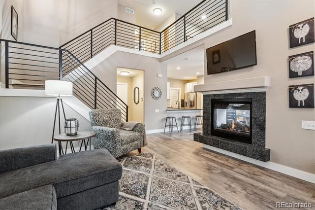 570 Clarendon Loop