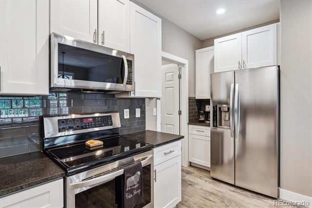 570 Clarendon Loop