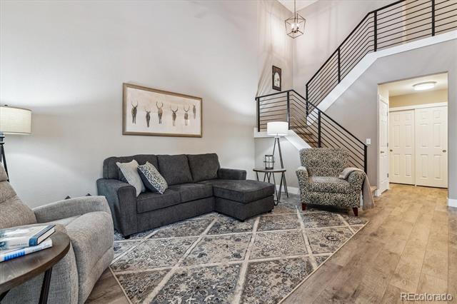 570 Clarendon Loop