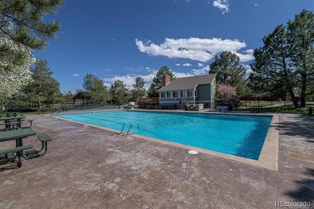 570 Clarendon Loop
