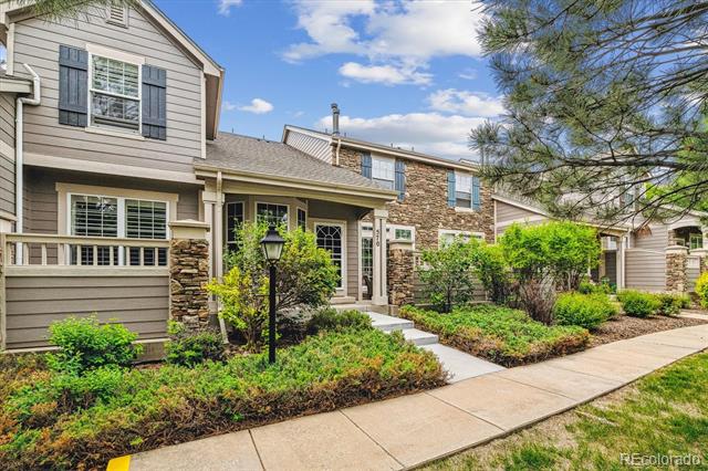 570 Clarendon Loop