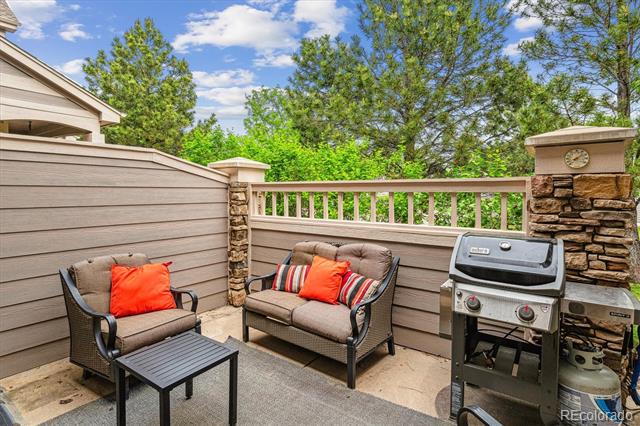 570 Clarendon Loop
