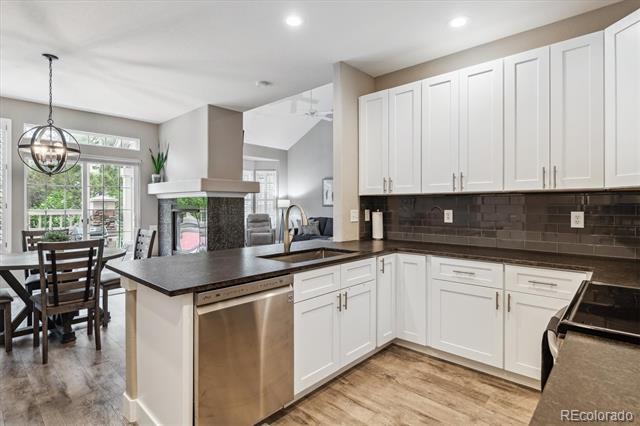 570 Clarendon Loop