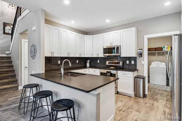570 Clarendon Loop