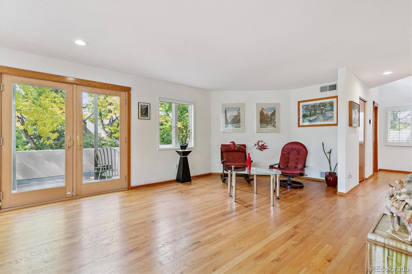 5305 E Dakota Avenue