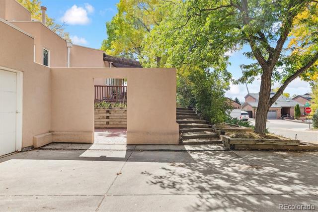 5305 E Dakota Avenue