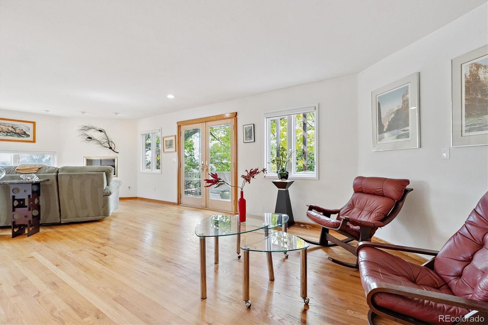 5305 E Dakota Avenue