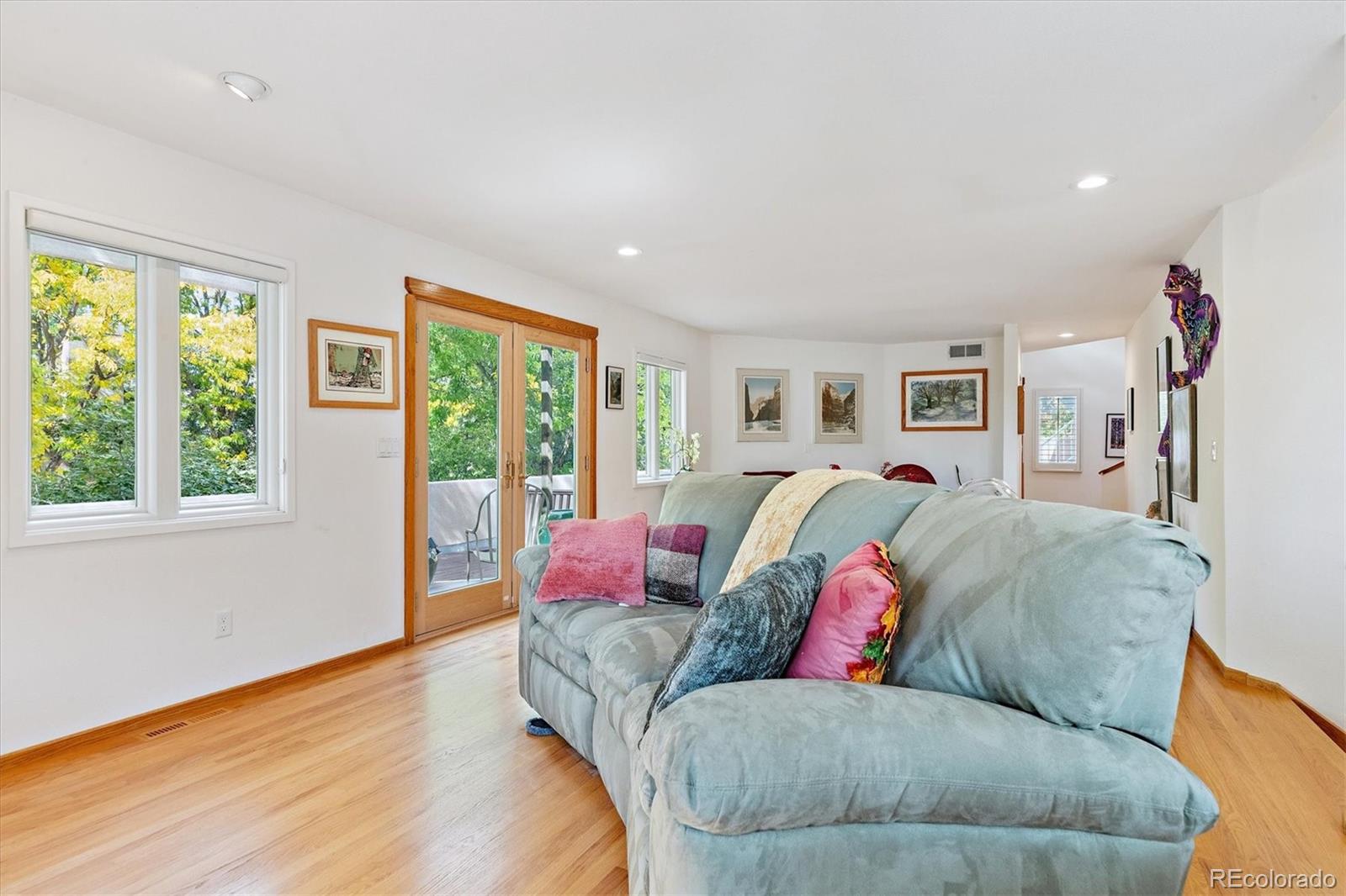 5305 E Dakota Avenue