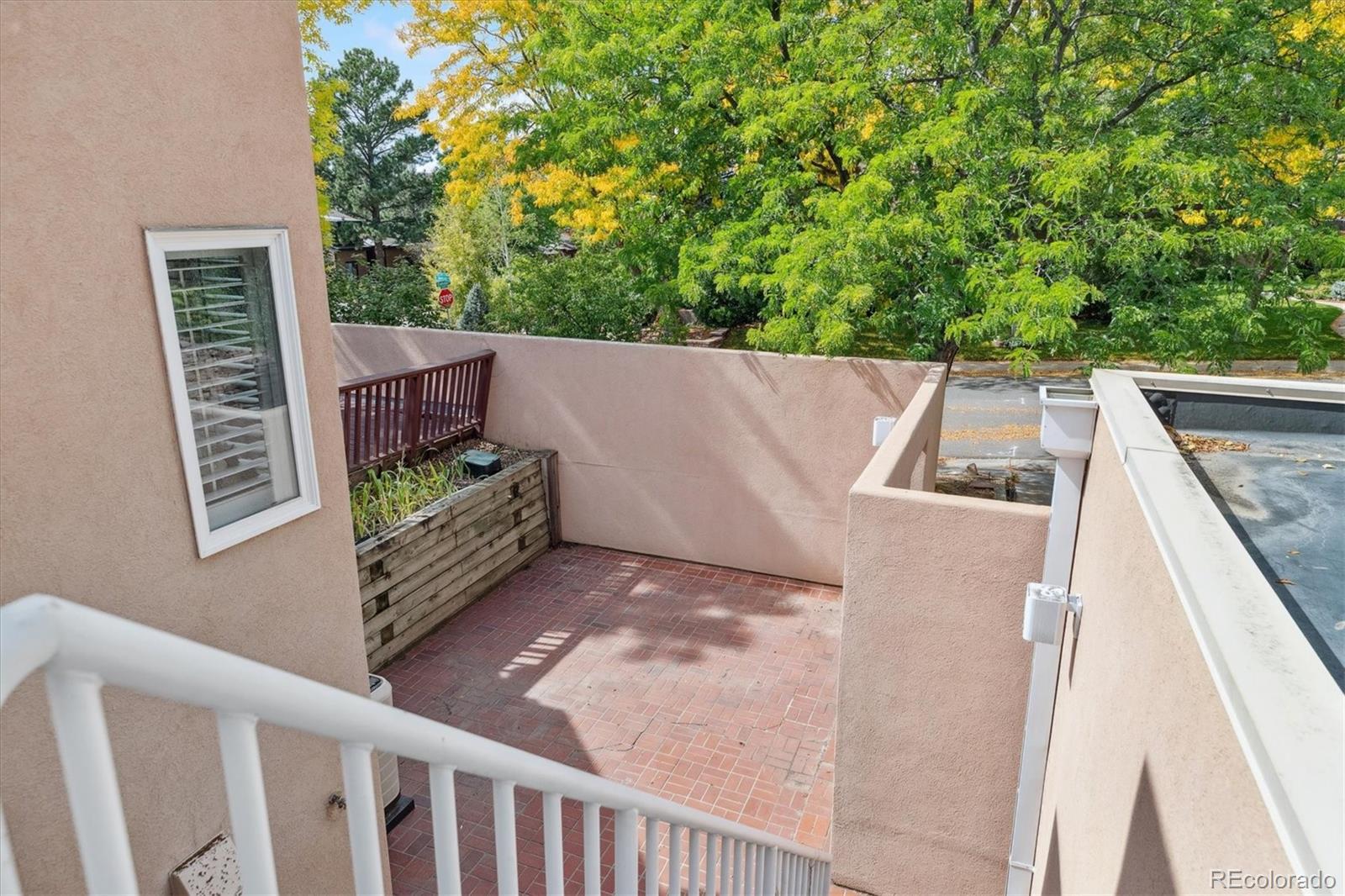 5305 E Dakota Avenue