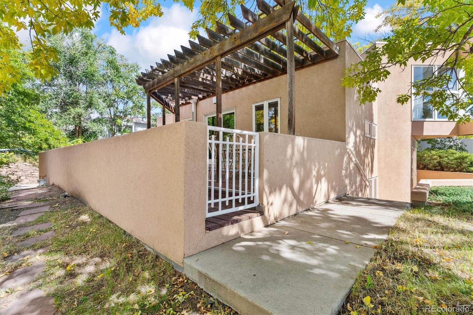 5305 E Dakota Avenue