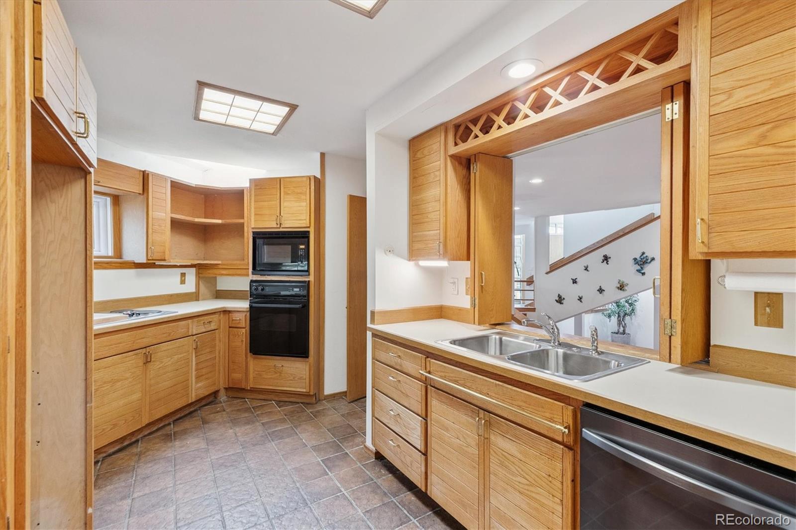 5305 E Dakota Avenue