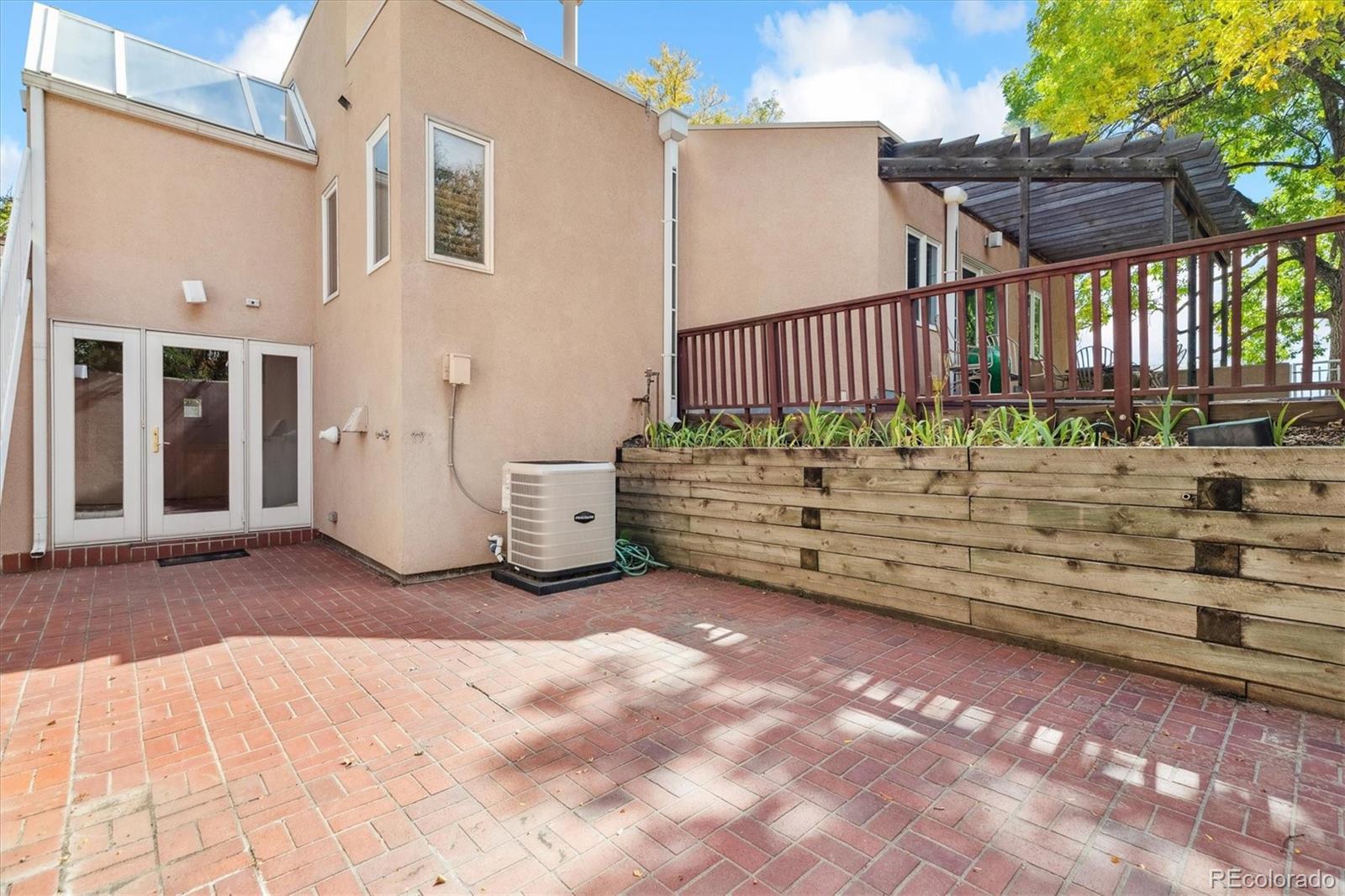 5305 E Dakota Avenue