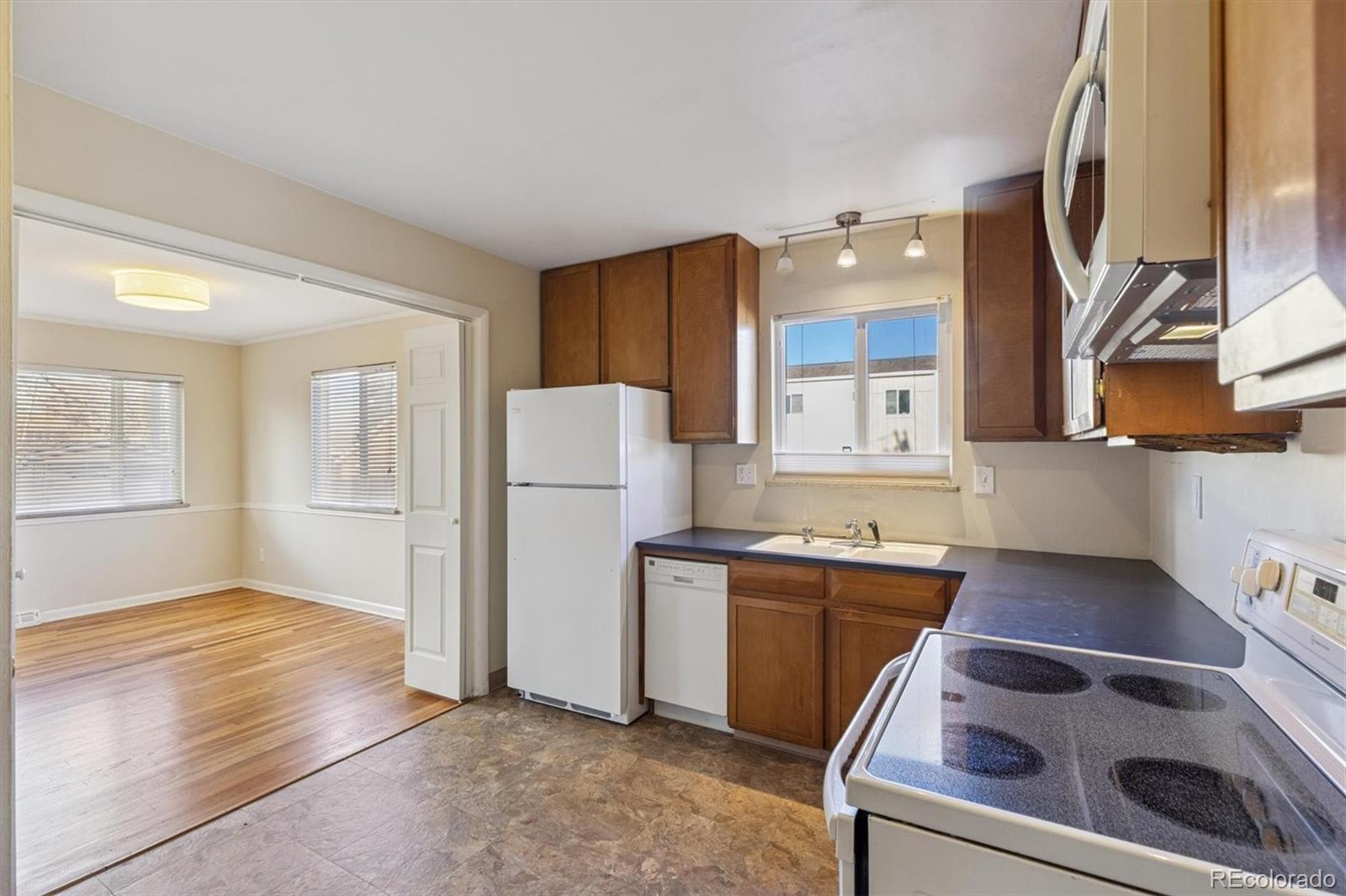 3031 S University Boulevard