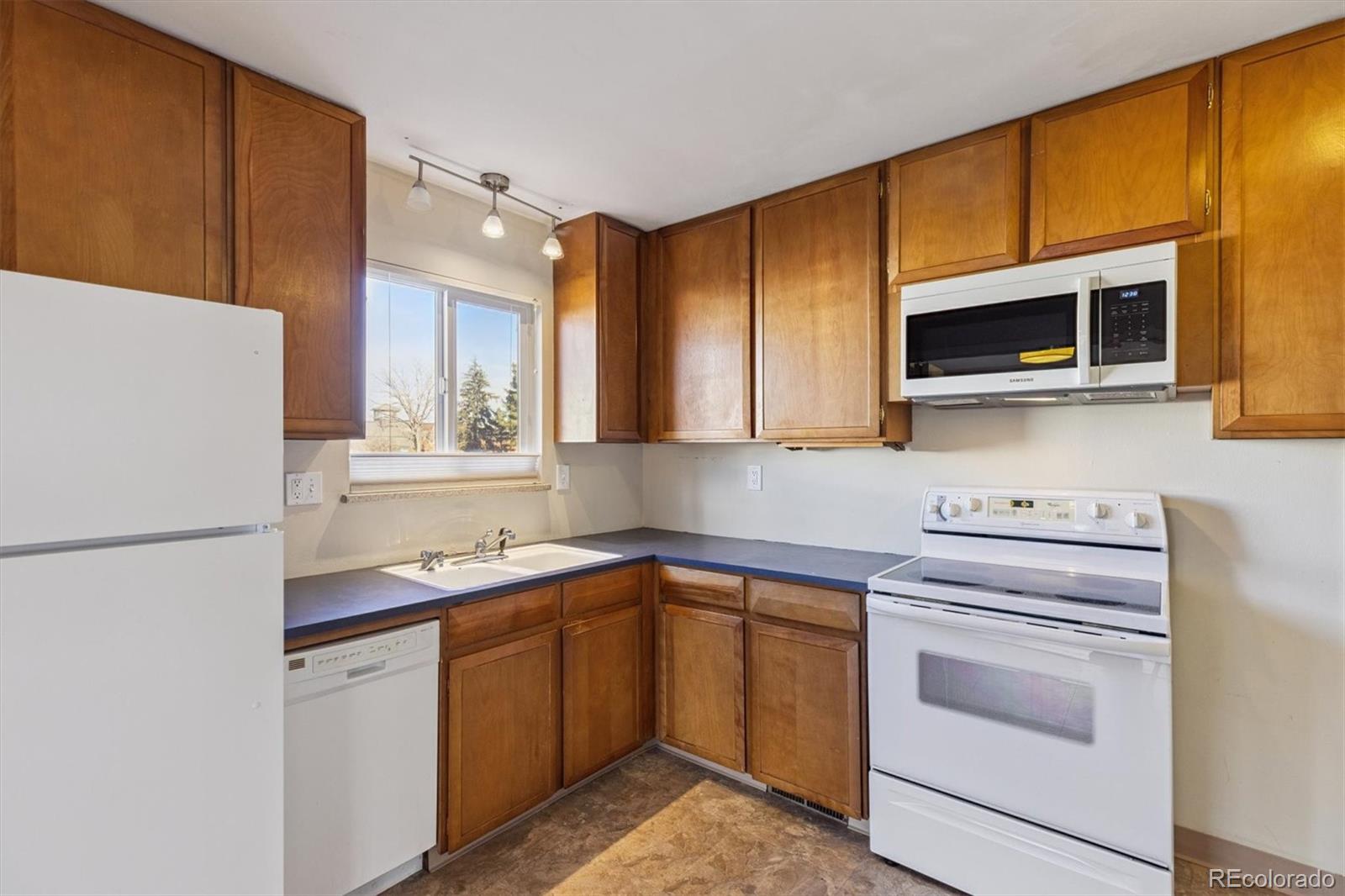 3031 S University Boulevard