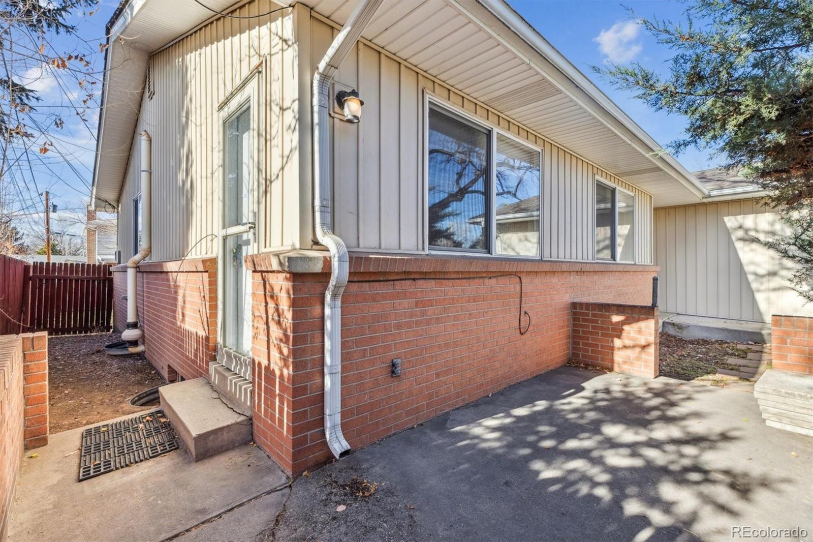 3031 S University Boulevard