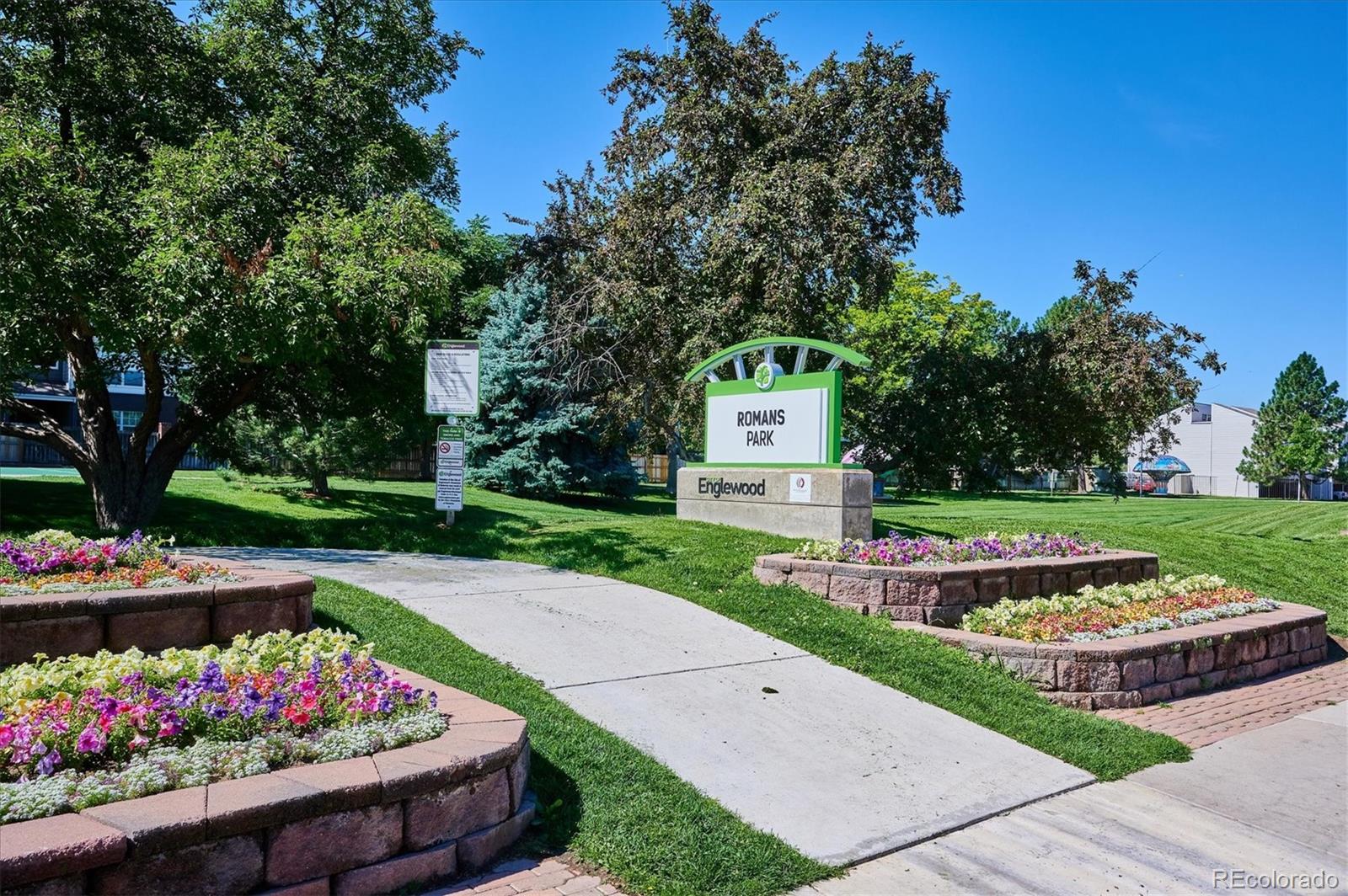 2105 E Dartmouth Circle