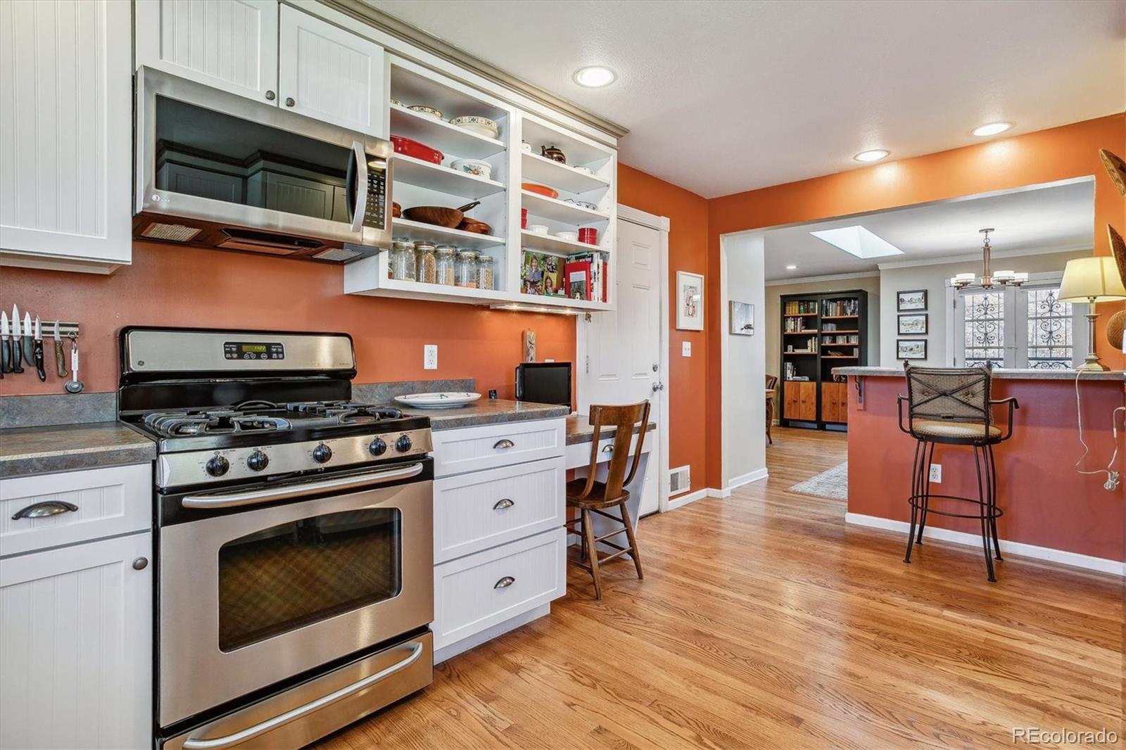 2105 E Dartmouth Circle