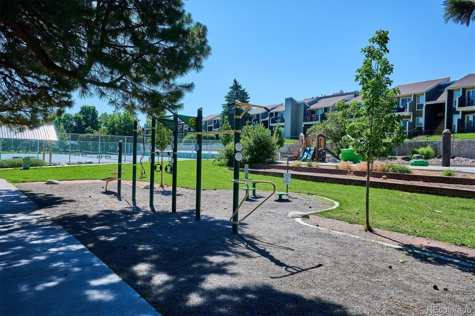 2105 E Dartmouth Circle