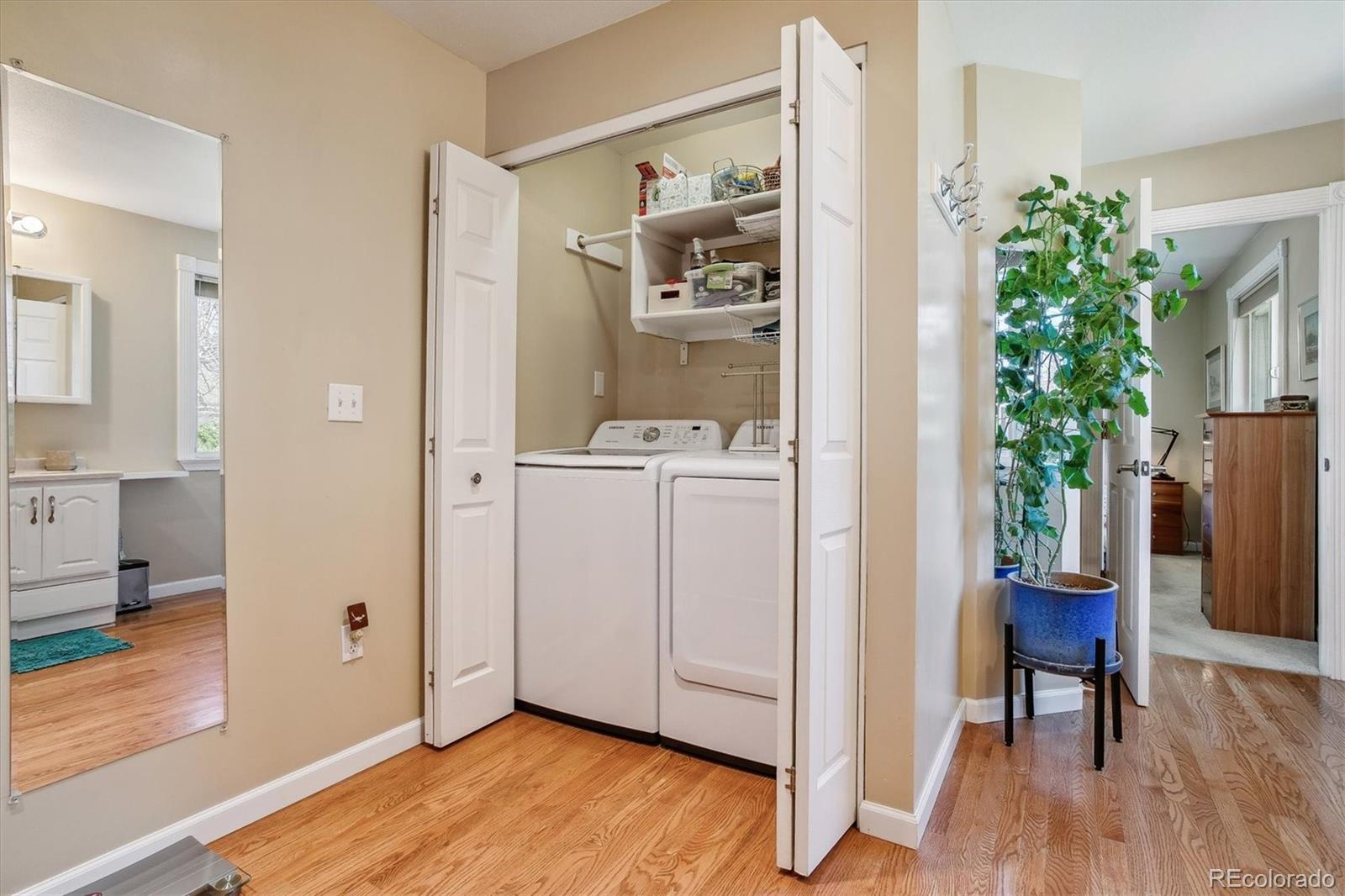 2105 E Dartmouth Circle