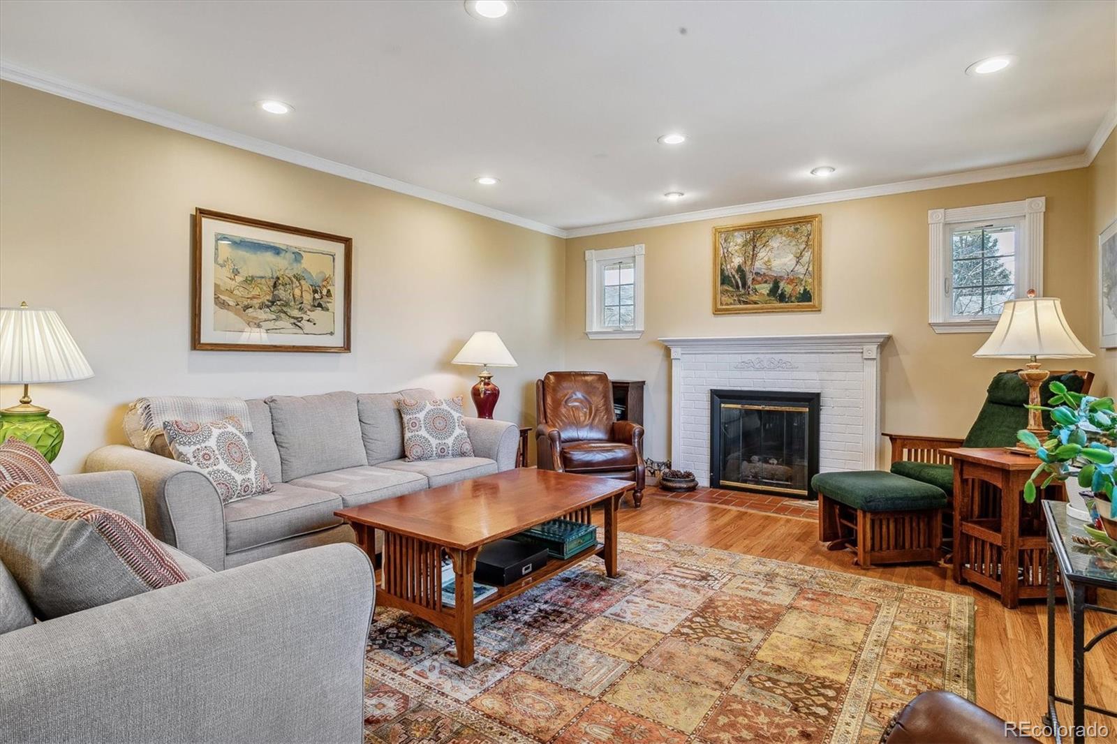 2105 E Dartmouth Circle