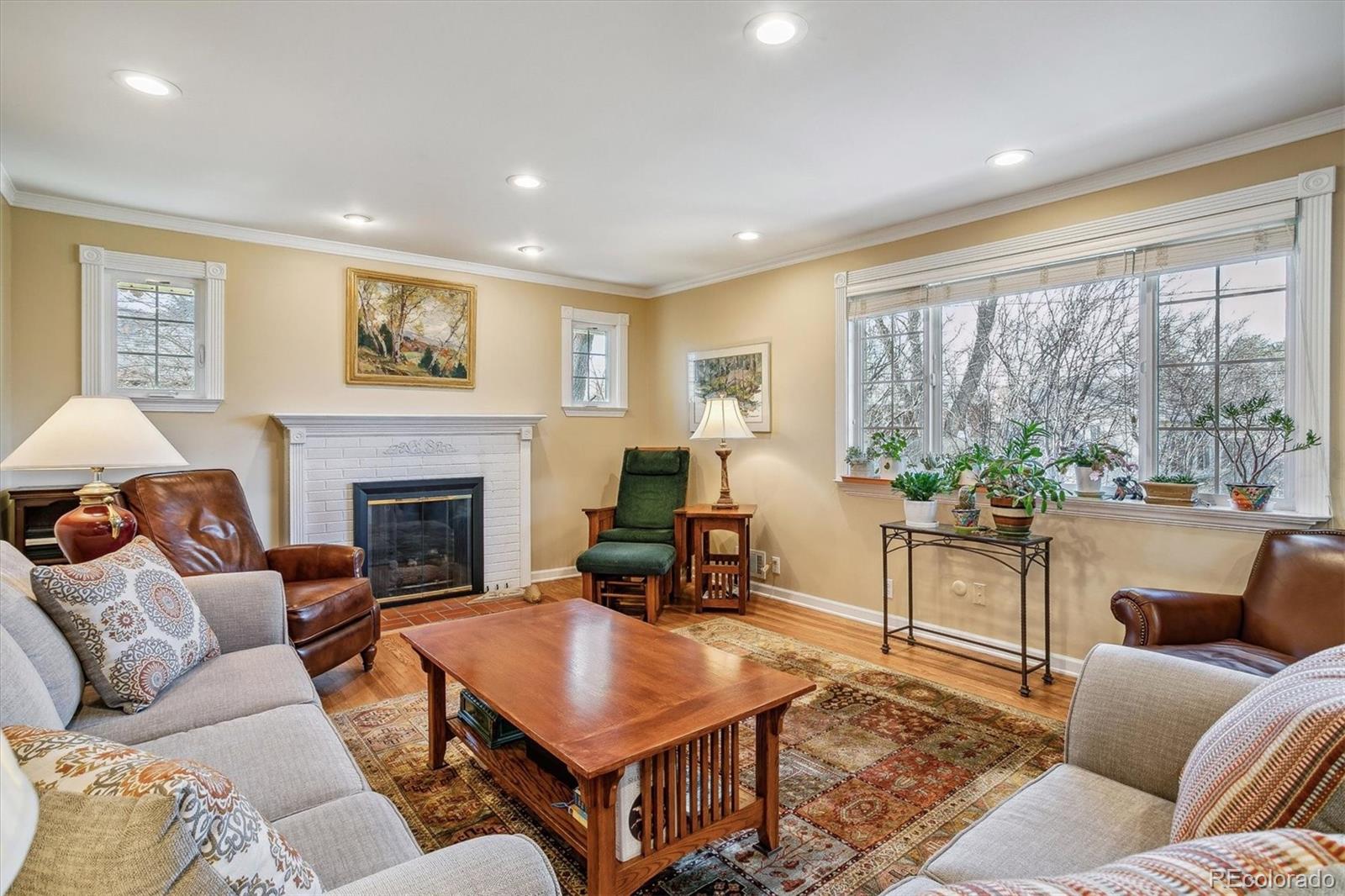 2105 E Dartmouth Circle