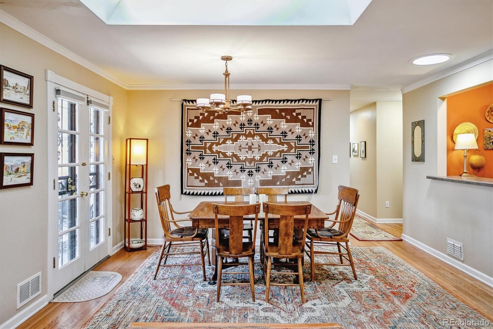 2105 E Dartmouth Circle