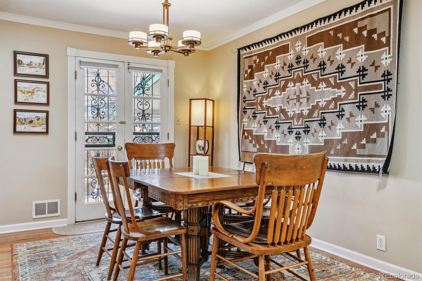 2105 E Dartmouth Circle