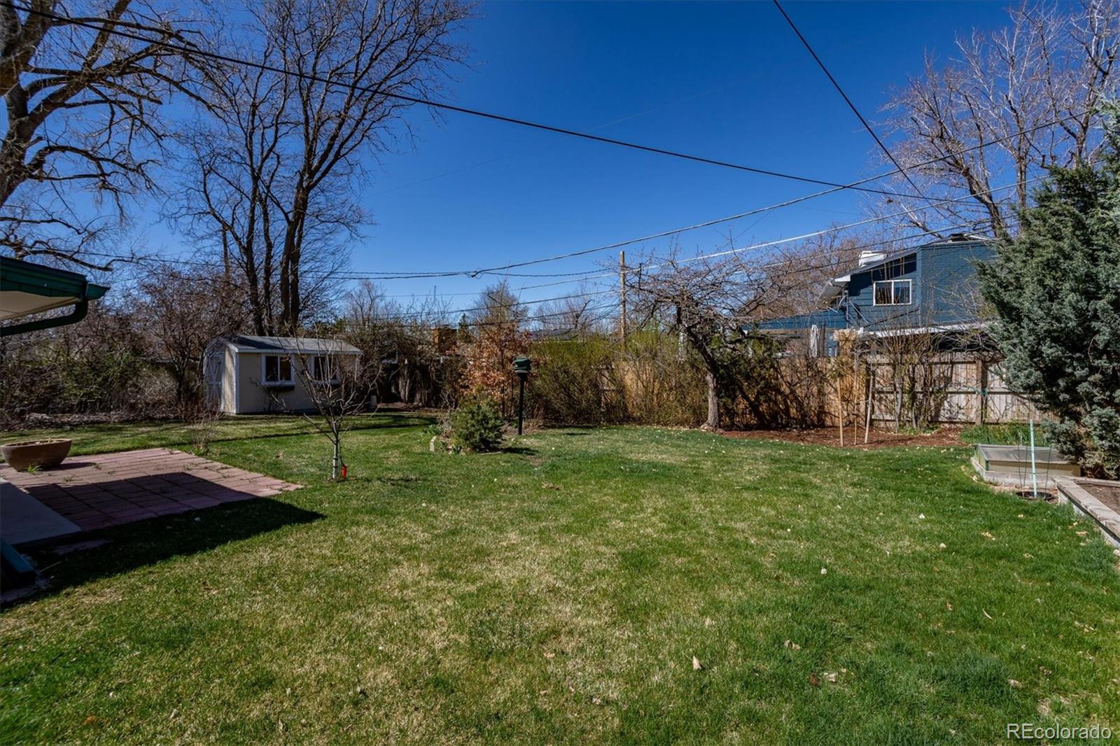 2105 E Dartmouth Circle