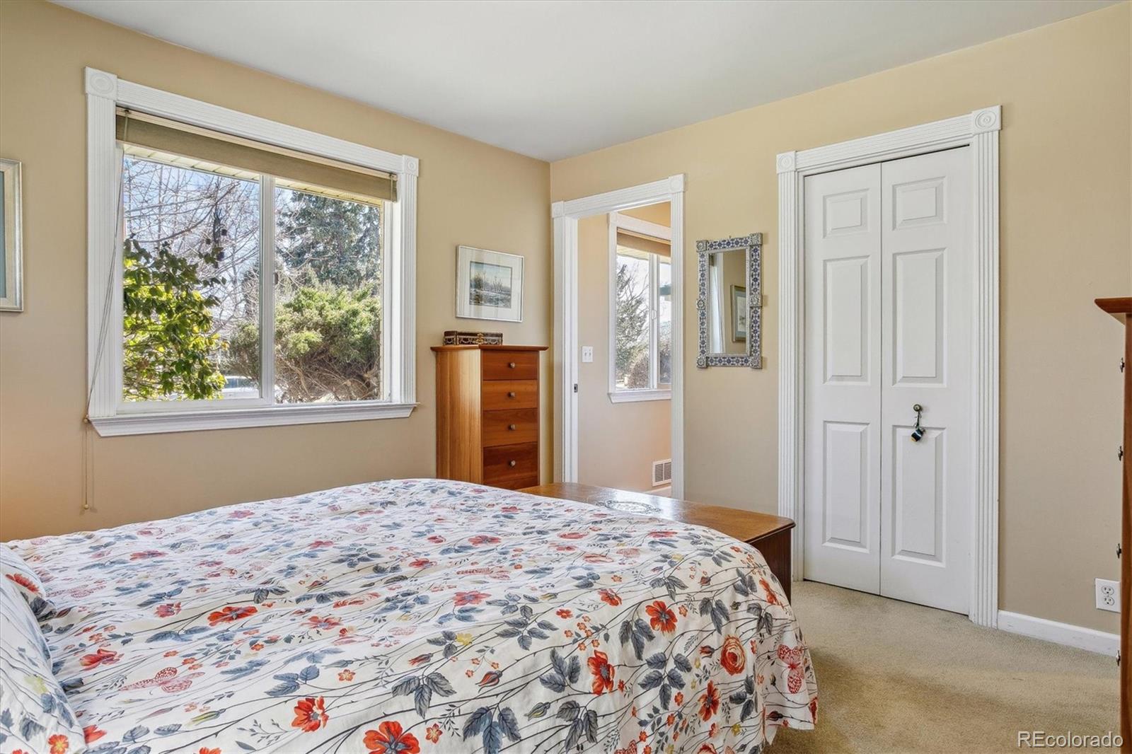 2105 E Dartmouth Circle