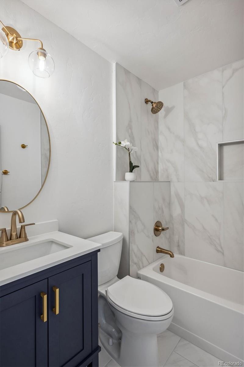 2551 S Lafayette Street