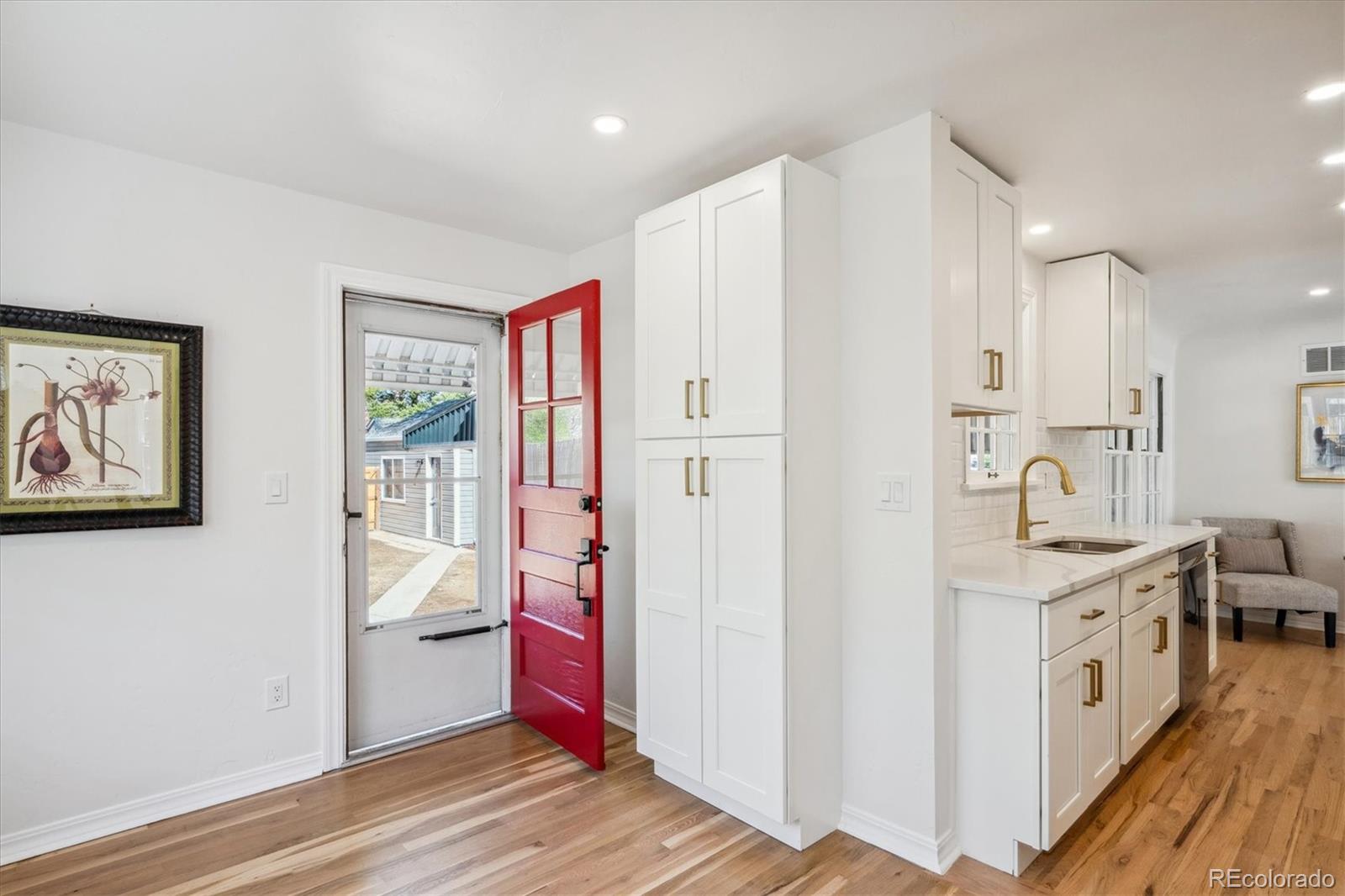 2551 S Lafayette Street