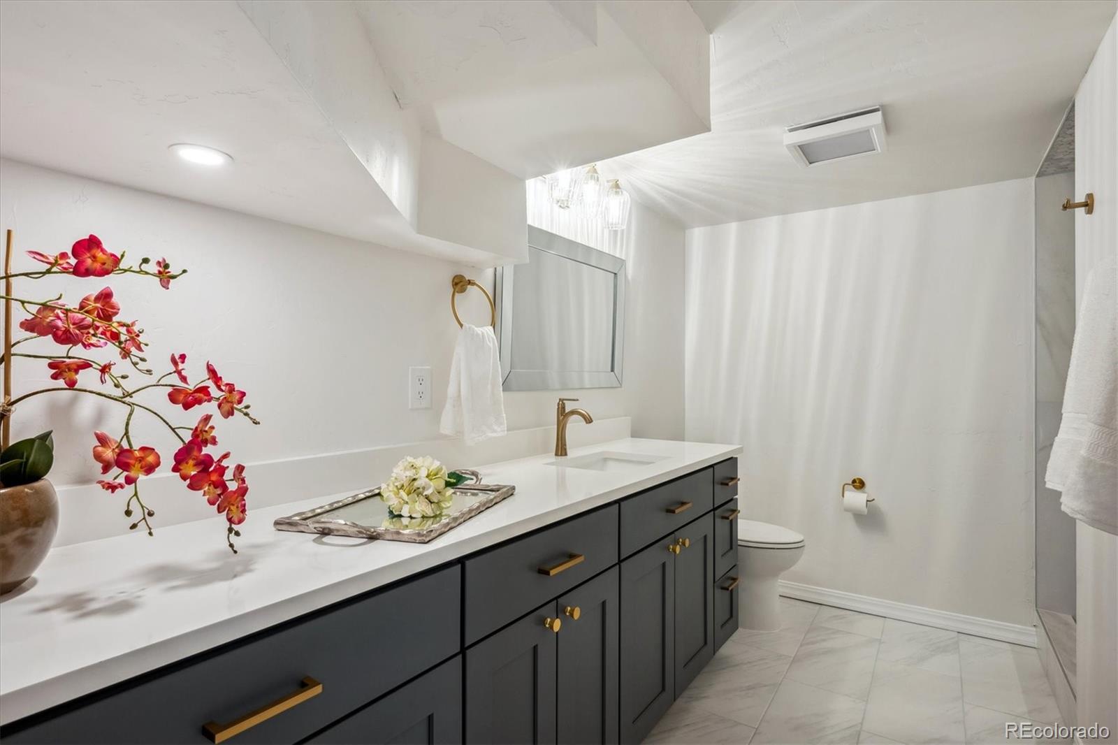 2551 S Lafayette Street