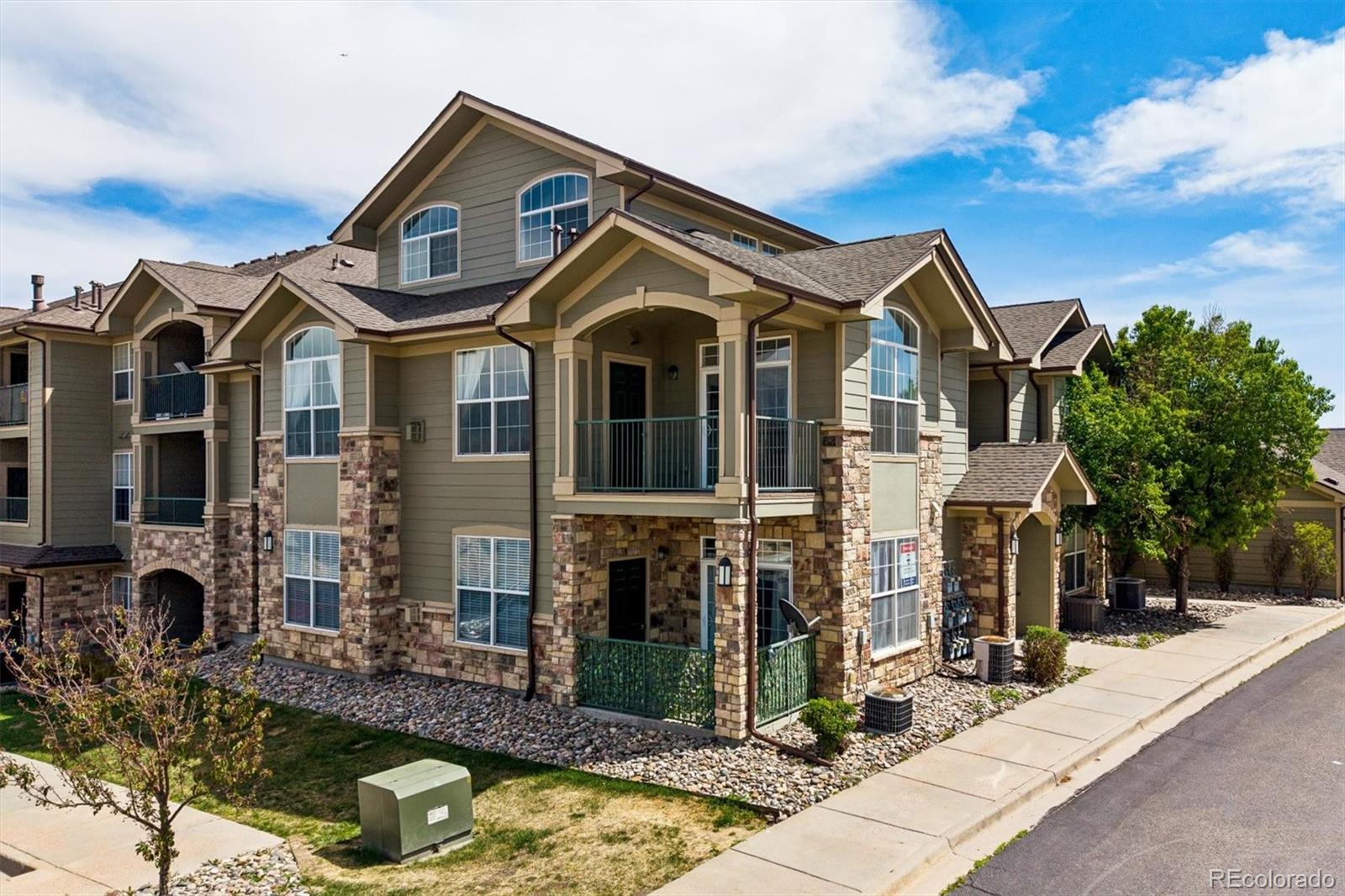 18657 Stroh Road Unit: 4207