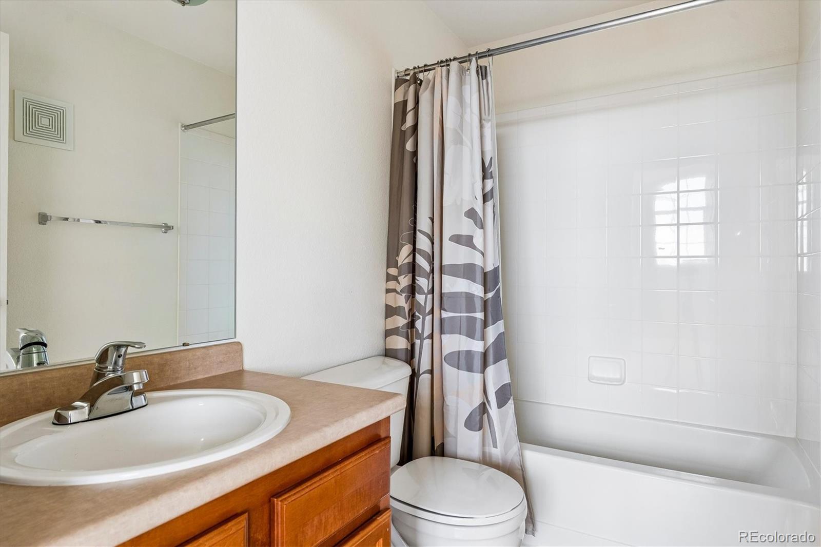 18657 Stroh Road Unit: 4207