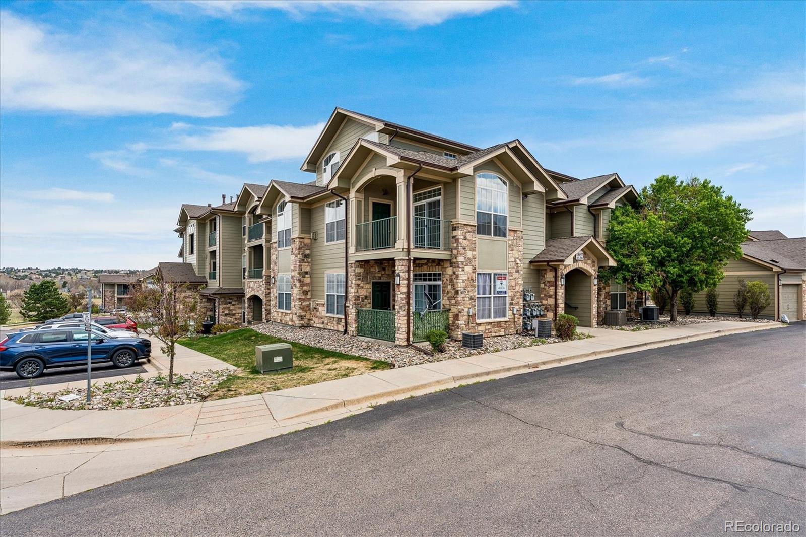 18657 Stroh Road Unit: 4207