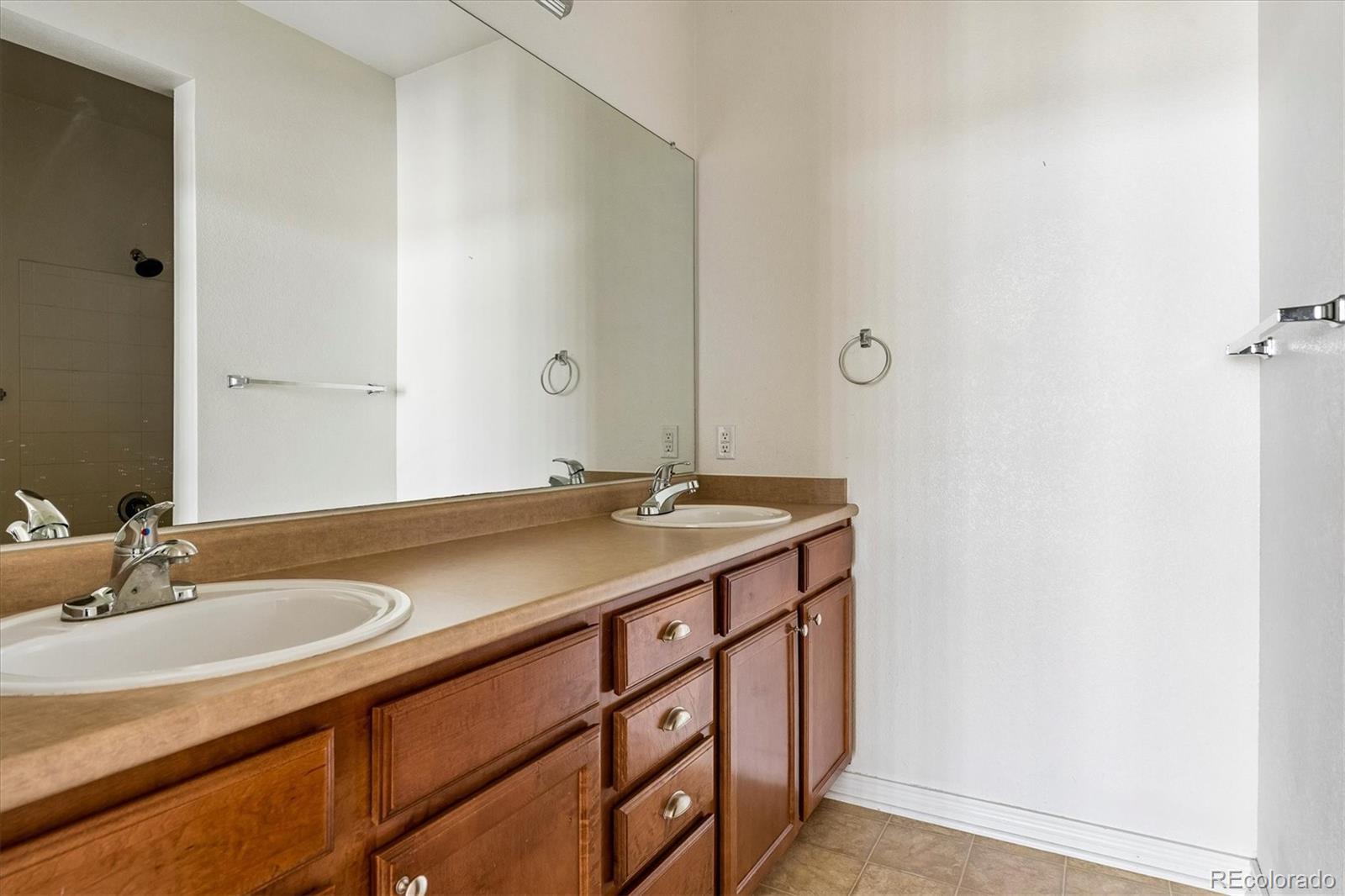 18657 Stroh Road Unit: 4207