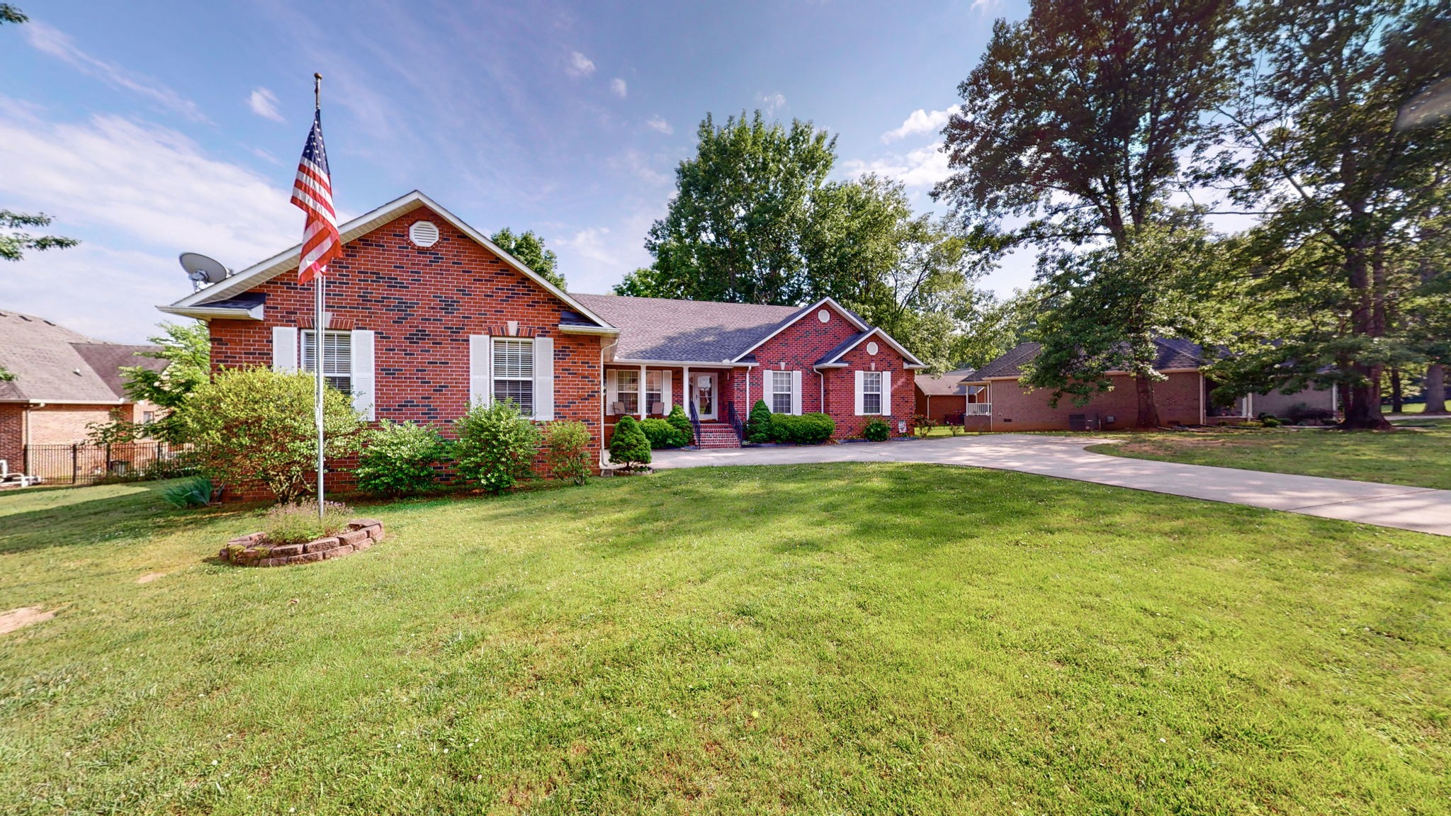 113 Stonegate Cir