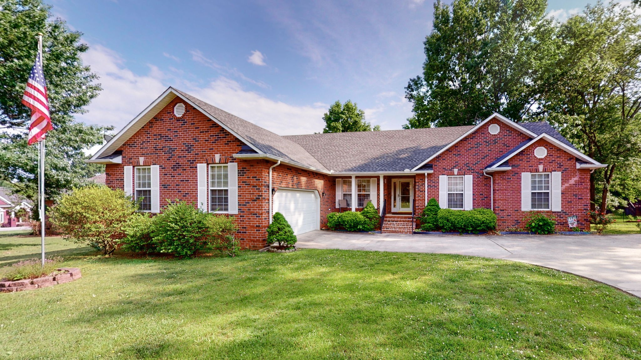 113 Stonegate Cir