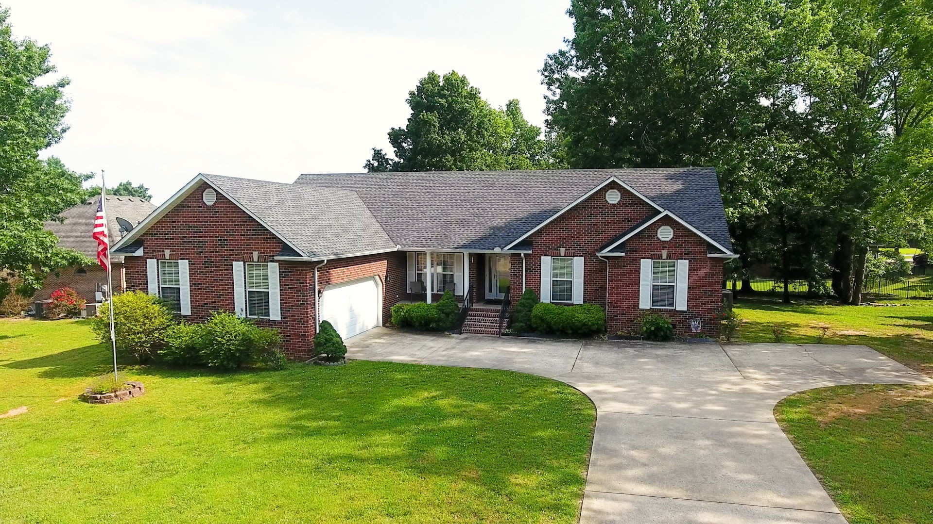 113 Stonegate Cir